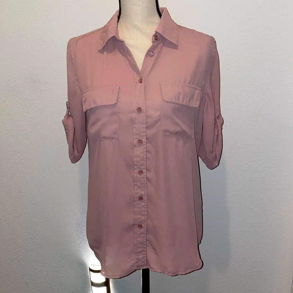 Lulu’s button up - Picture 1 of 6